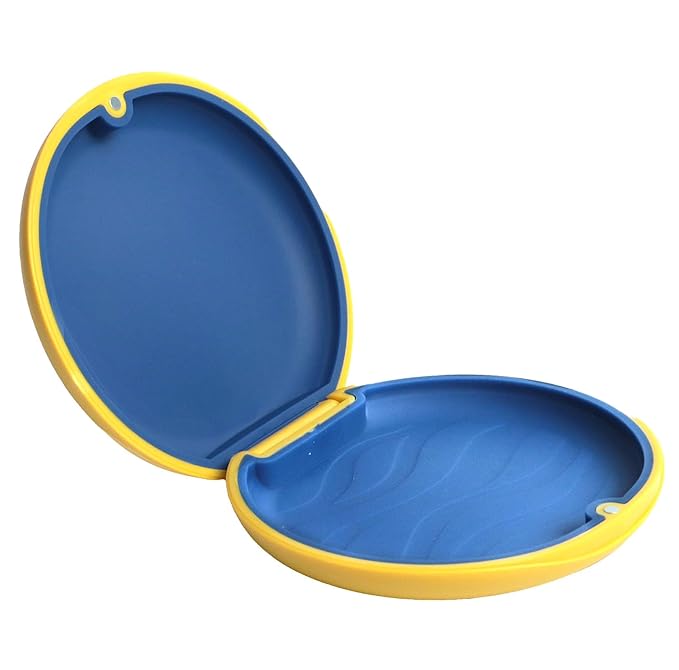 Retainer Case, Slim Aligner Case Compatible with Invisalign, Night Mouth Guard Case, Retainer Holder, Food Grade Silicone Pad, Magnetic Closure